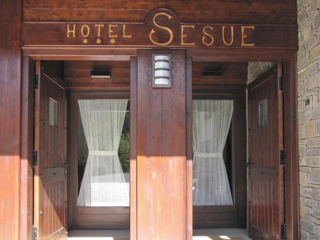 Hotel Sesue Benasque Kültér fotó