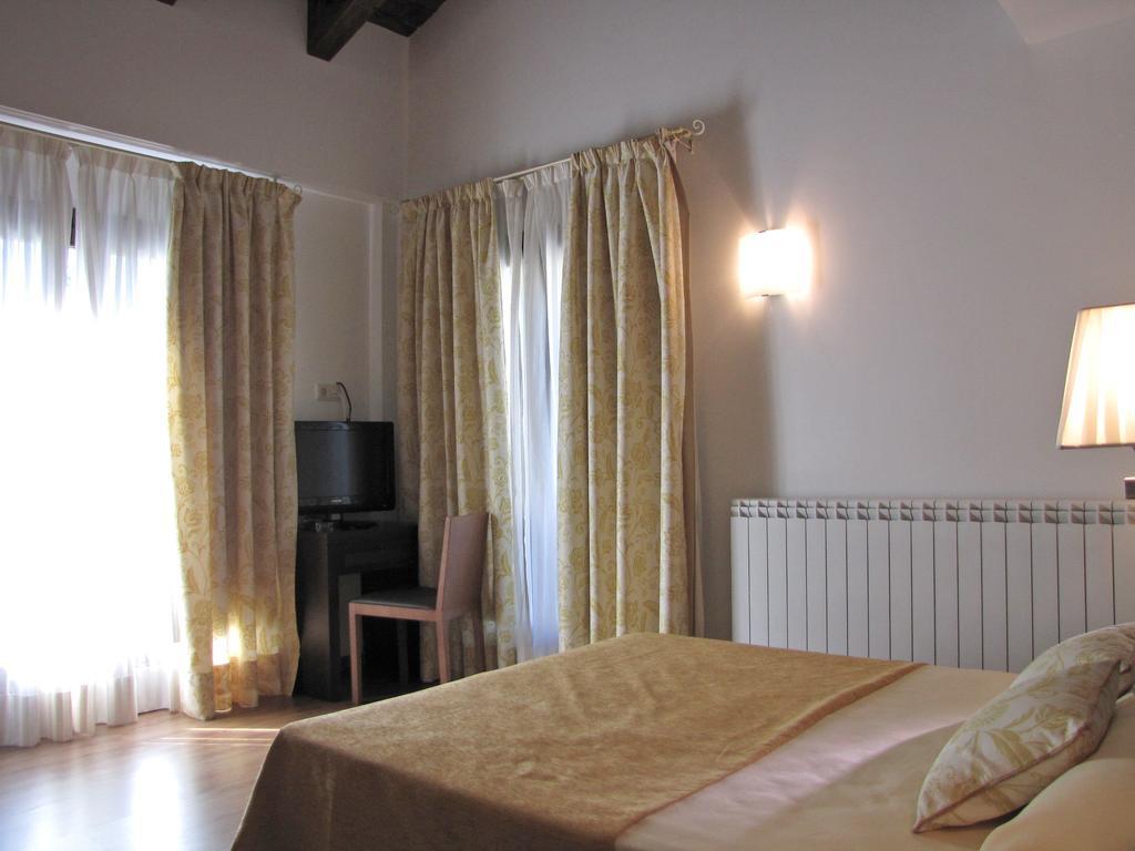 Hotel Sesue Benasque Kültér fotó